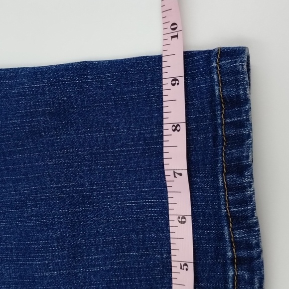 Levi's 512 perfectly slimming denim jeans, 28" inseam straight leg, size 14 - Picture 11 of 12